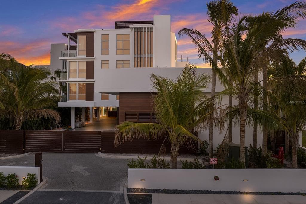 84 Avenida Veneccia Unit 202 & 203, new construction home for sale in Sarasota, FL