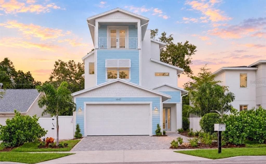1647 Siesta Drive, new construction home for sale in Sarasota, FL